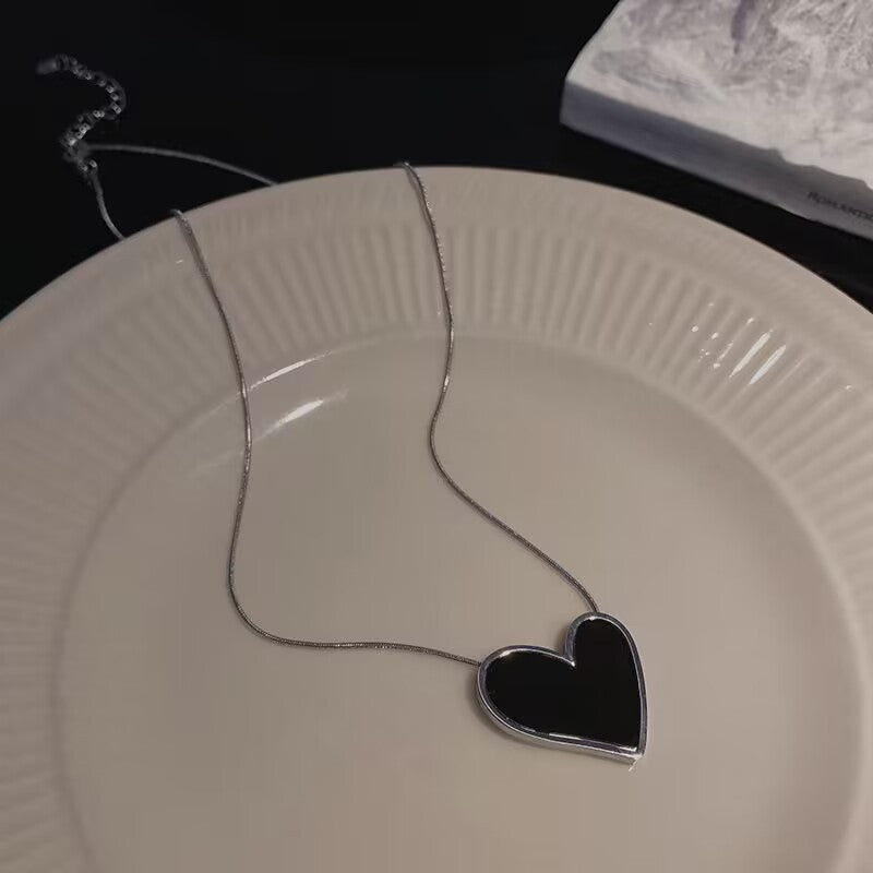 Wholesale Black Big Heart Titanium Steel Necklace Clavicle Chain